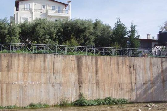 Ερχεται ρύθμιση για τα αυθαίρετα κοντά σε ρέματα